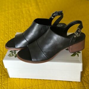 NWT Chelsea & Violet Ivy Slingback Leather Sandals - Black, size 9.5M